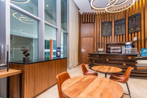 Снять в аренду кондоминиум в Холливуд, Флорида 2 спальни, 108.88м2, № 2005626 - фото 30