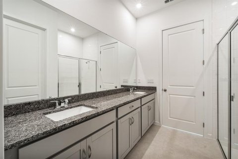 Casa en alquiler en Kissimmee, Florida, 3 dormitorios, 155.24 m2 № 2285539 - foto 12