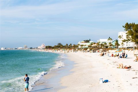 Terreno en Saint Pete Beach, Florida № 2229501