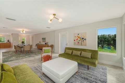 House in Sarasota, Florida 3 bedrooms, 274.71 sq.m. № 2393630 - photo 25