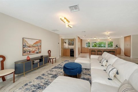 House in Sarasota, Florida 3 bedrooms, 274.71 sq.m. № 2393630 - photo 8