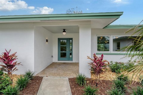 House in Sarasota, Florida 3 bedrooms, 274.71 sq.m. № 2393630 - photo 2