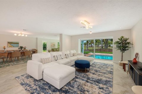 House in Sarasota, Florida 3 bedrooms, 274.71 sq.m. № 2393630 - photo 6