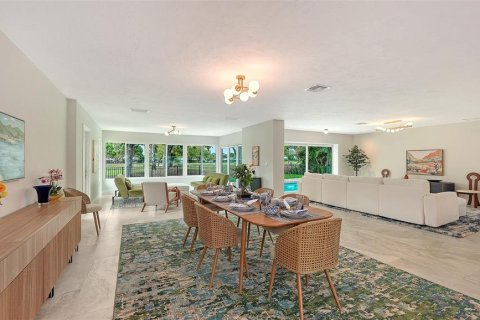 House in Sarasota, Florida 3 bedrooms, 274.71 sq.m. № 2393630 - photo 20