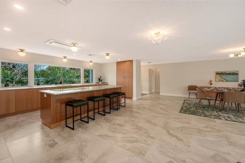 House in Sarasota, Florida 3 bedrooms, 274.71 sq.m. № 2393630 - photo 12