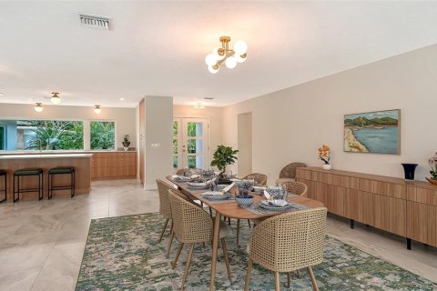 House in Sarasota, Florida 3 bedrooms, 274.71 sq.m. № 2393630 - photo 22