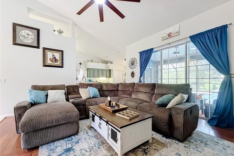 House in Ocala, Florida 3 bedrooms, 193.14 sq.m. № 2411477 - photo 9