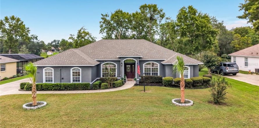 House in Ocala, Florida 3 bedrooms, 193.14 sq.m. № 2411477