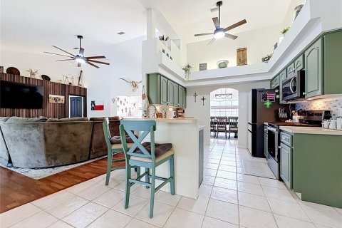 House in Ocala, Florida 3 bedrooms, 193.14 sq.m. № 2411477 - photo 15