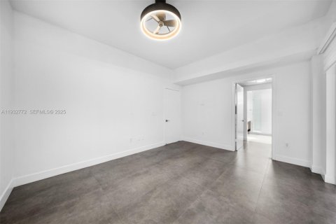 Condo in Miami, Florida, 3 bedrooms № 1991244 - photo 24