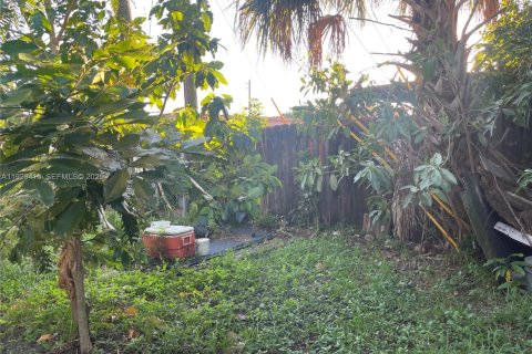 House in Lauderhill, Florida 3 bedrooms, 140.84 sq.m. № 2082847 - photo 23