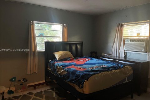 House in Lauderhill, Florida 3 bedrooms, 140.84 sq.m. № 2082847 - photo 14