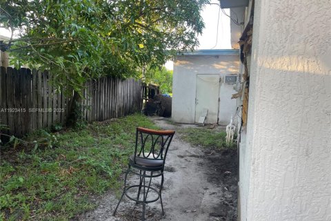 House in Lauderhill, Florida 3 bedrooms, 140.84 sq.m. № 2082847 - photo 22