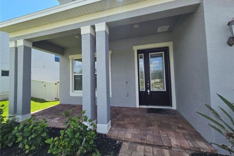 House in Tarpon Springs, Florida 4 bedrooms, 290.23 sq.m. № 2141082 - photo 2