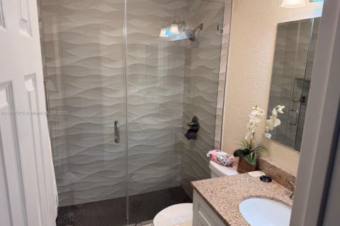 House in Sunrise, Florida 3 bedrooms, 124.49 sq.m. № 1977495 - photo 11