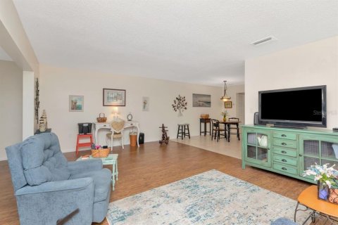 Copropriété à vendre à Gulfport, Floride: 1 chambre, 98.48 m2 № 2142351 - photo 12