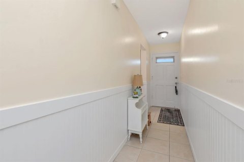 Copropriété à vendre à Gulfport, Floride: 1 chambre, 98.48 m2 № 2142351 - photo 3