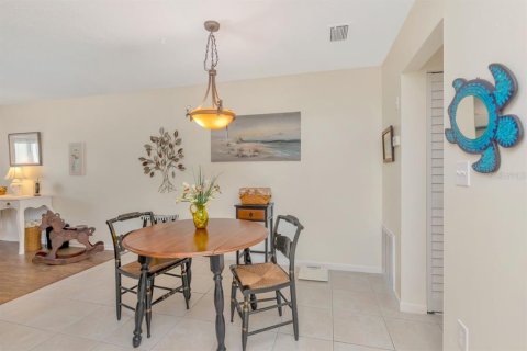 Copropriété à vendre à Gulfport, Floride: 1 chambre, 98.48 m2 № 2142351 - photo 7