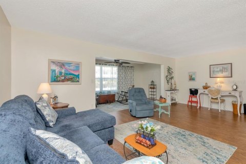 Copropriété à vendre à Gulfport, Floride: 1 chambre, 98.48 m2 № 2142351 - photo 13