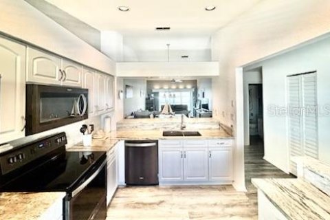 Copropriété à vendre à Punta Gorda, Floride: 2 chambres, 102.19 m2 № 1910110 - photo 4