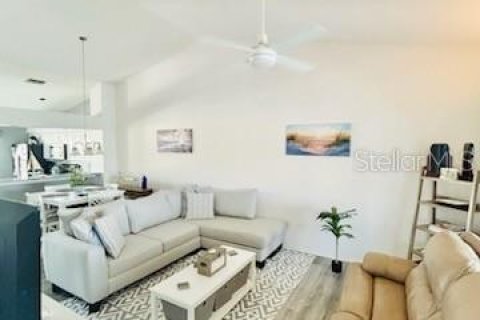 Copropriété à vendre à Punta Gorda, Floride: 2 chambres, 102.19 m2 № 1910110 - photo 9
