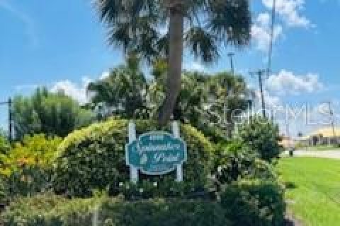 Copropriété à vendre à Punta Gorda, Floride: 2 chambres, 102.19 m2 № 1910110 - photo 2