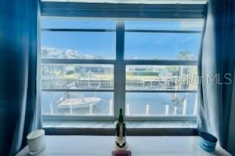 Copropriété à vendre à Punta Gorda, Floride: 2 chambres, 102.19 m2 № 1910110 - photo 16