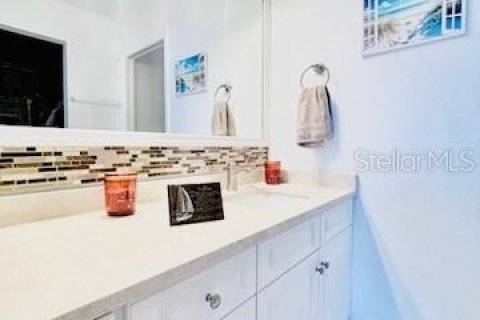 Copropriété à vendre à Punta Gorda, Floride: 2 chambres, 102.19 m2 № 1910110 - photo 17