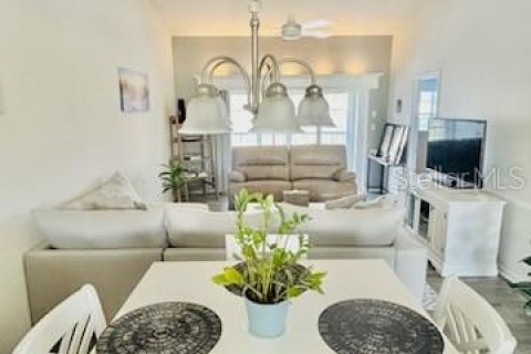 Copropriété à vendre à Punta Gorda, Floride: 2 chambres, 102.19 m2 № 1910110 - photo 11