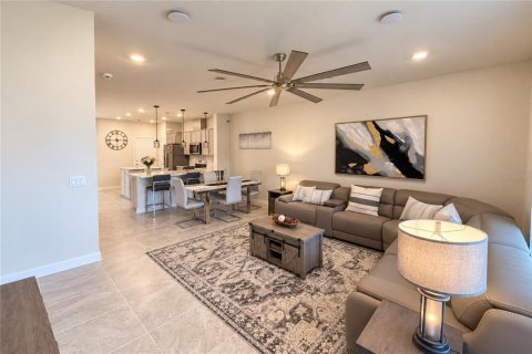 Touwnhouse à vendre à Sanford, Floride: 3 chambres, 156.26 m2 № 2408759 - photo 6