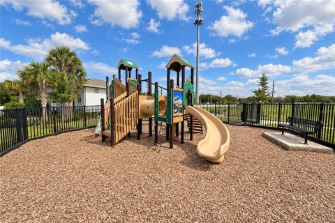 Touwnhouse à vendre à Sanford, Floride: 3 chambres, 156.26 m2 № 2408759 - photo 19