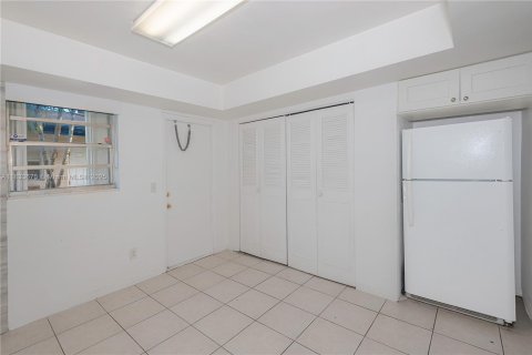 Propiedad comercial en venta en Homestead, Florida, 161.28 m2 № 1818431 - foto 2