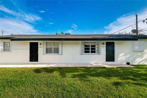 Propiedad comercial en venta en Homestead, Florida, 161.28 m2 № 1818431 - foto 20