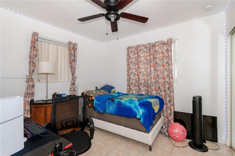 Propiedad comercial en venta en Homestead, Florida, 161.28 m2 № 1818431 - foto 13