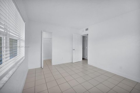 Apartment in Margate, Florida 2 bedrooms, 76.83 sq.m. № 2401339 - photo 24