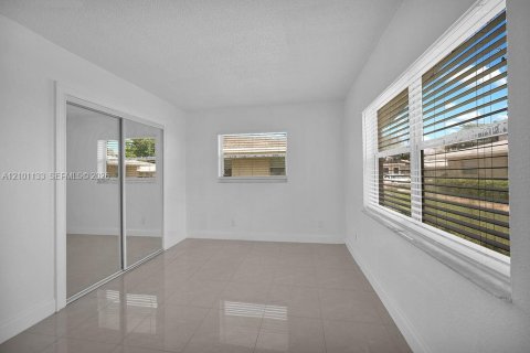 Apartment in Margate, Florida 2 bedrooms, 76.83 sq.m. № 2401339 - photo 22