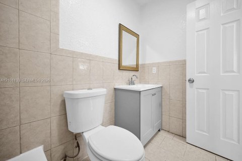 Apartment in Margate, Florida 2 bedrooms, 76.83 sq.m. № 2401339 - photo 14