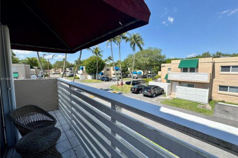 Townhouse in Miami, Florida 3 bedrooms, 147.9 sq.m. № 1864166 - photo 26