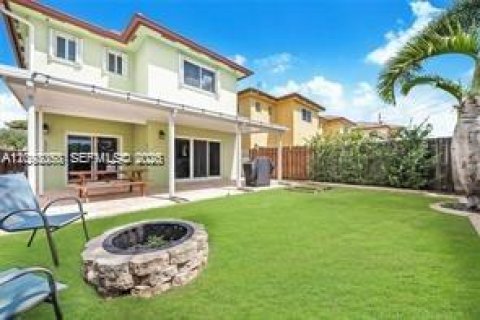 House in Homestead, Florida 4 bedrooms, 168.52 sq.m. № 2392062 - photo 5