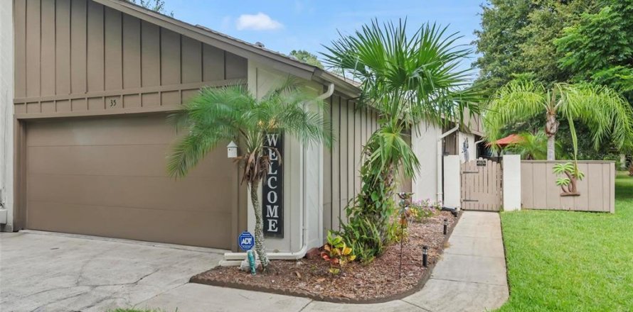 Townhouse in Ormond Beach, Florida 2 bedrooms, 141.77 sq.m. № 1818943