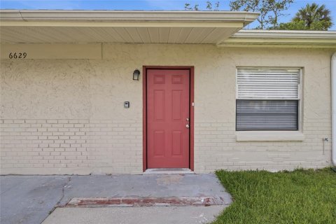 Villa ou maison à vendre à New Port Richey, Floride: 3 chambres, 97.55 m2 № 2109771 - photo 2
