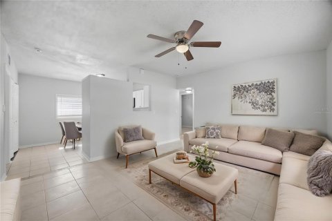 Villa ou maison à vendre à New Port Richey, Floride: 3 chambres, 97.55 m2 № 2109771 - photo 4