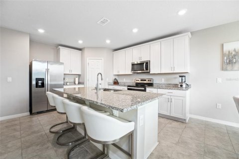 House in Haines City, Florida 4 bedrooms, 183.76 sq.m. № 2231936 - photo 6