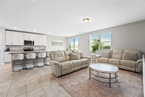 House in Haines City, Florida 4 bedrooms, 183.76 sq.m. № 2231936 - photo 5