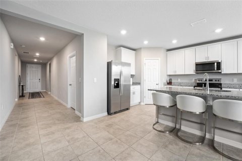 House in Haines City, Florida 4 bedrooms, 183.76 sq.m. № 2231936 - photo 8