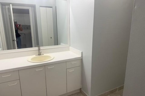 Copropriété à louer à West Palm Beach, Floride: 2 chambres, 82.5 m2 № 2388007 - photo 10