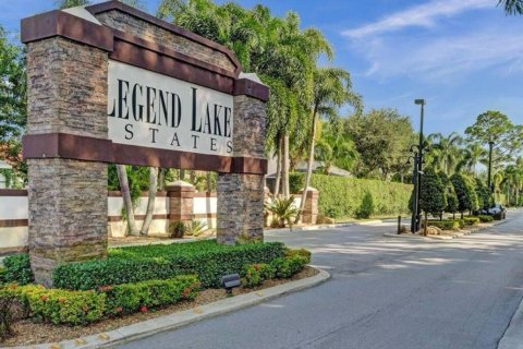 Villa ou maison à louer à Lake Worth, Floride: 4 chambres, 261.52 m2 № 1181972 - photo 1