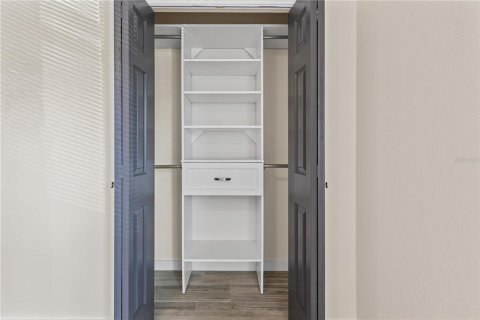 Condo in Sarasota, Florida, 2 bedrooms  № 2226130 - photo 18