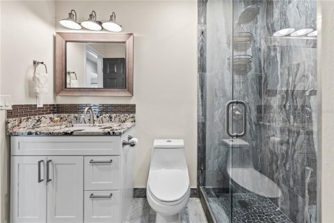 Condo in Sarasota, Florida, 2 bedrooms  № 2226130 - photo 20
