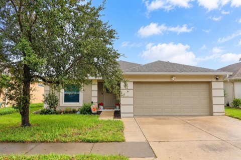 House in New Port Richey, Florida 3 bedrooms, 167.22 sq.m. № 2408729